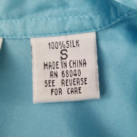 Cedars Sport Silk Light Blue Short Sleeve Blouse - Picture 6 of 8